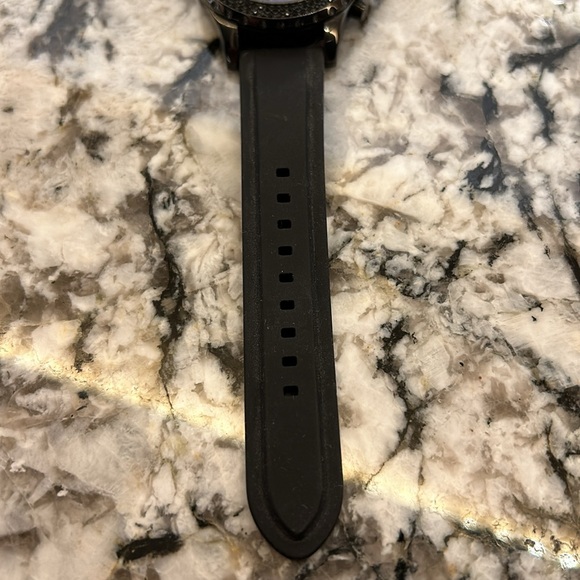 Like new Michael Kors watch - Picture 3 of 5